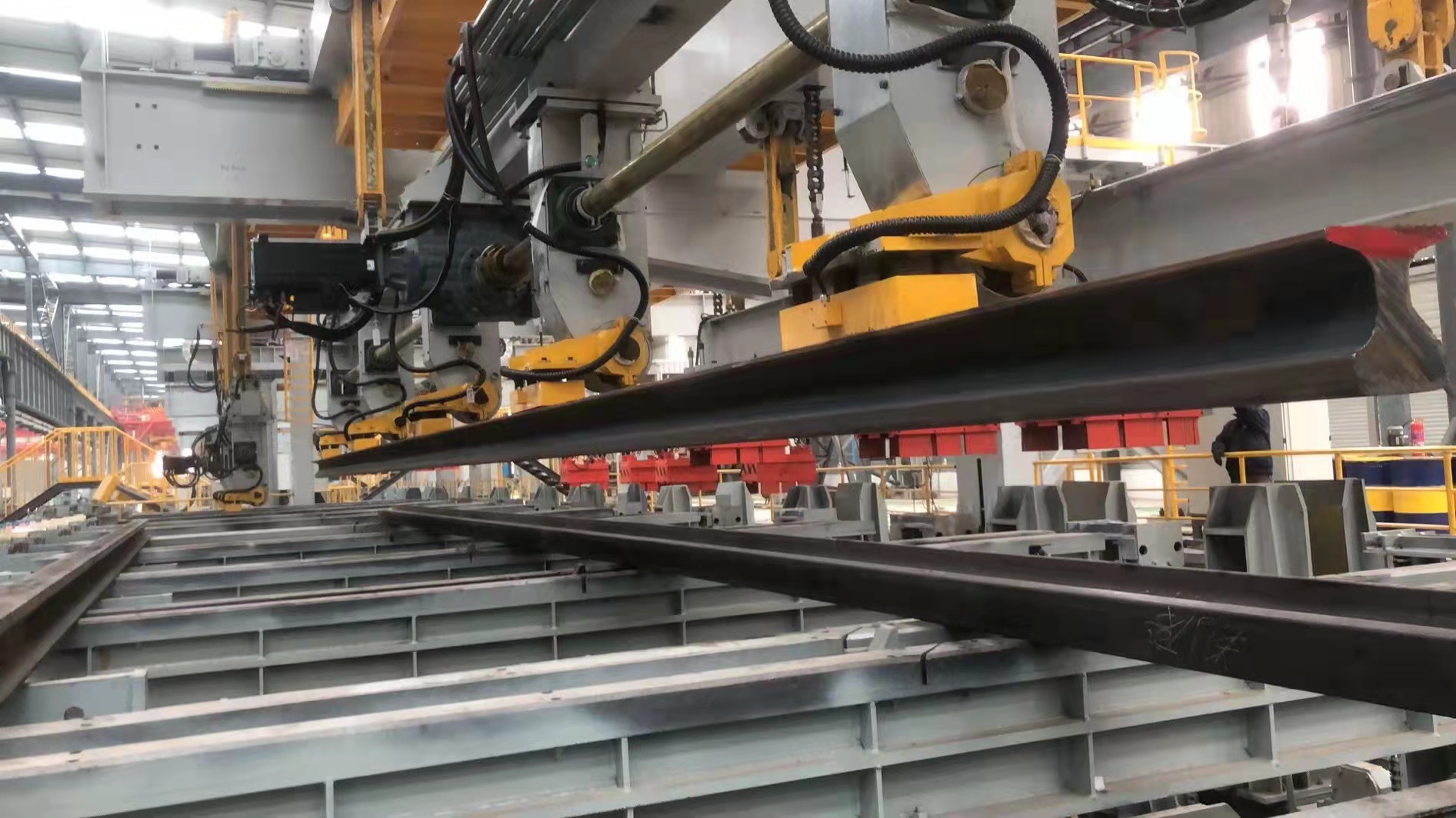 千豪吊型材，鋼軌自動化生產(chǎn)線用電永磁鐵